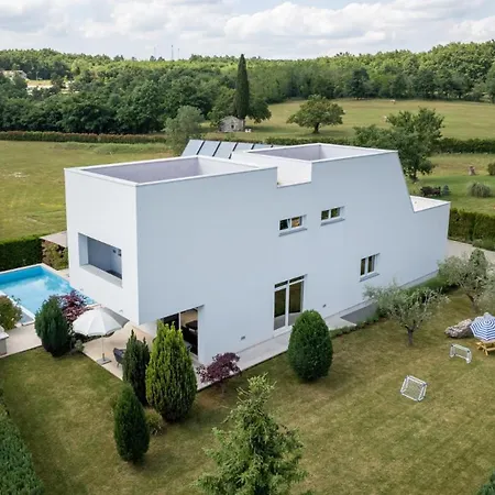 Luxury Kate With Pool In Villa Žminj