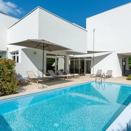 Luxury Kate With Pool In 빌라